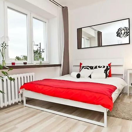 Wstapartments Mlynarska 13 Warschau Buitenkant foto