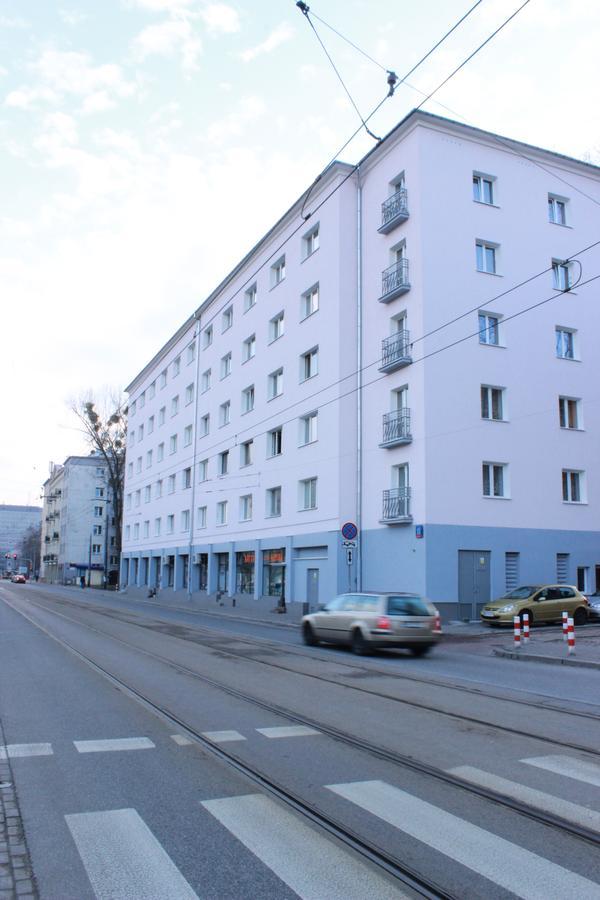 Wstapartments Mlynarska 13 Warschau Buitenkant foto