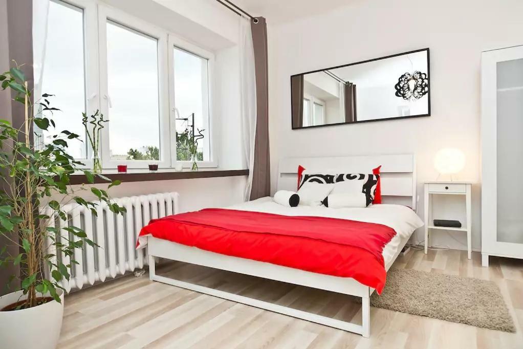 Wstapartments Mlynarska 13 Warschau Buitenkant foto
